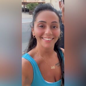 Meet your Posher, Elisa